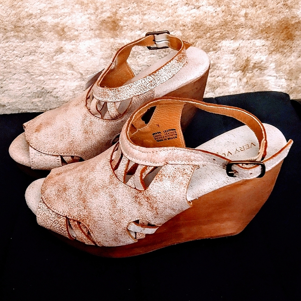 Very Volatile Wedge Heel NWT